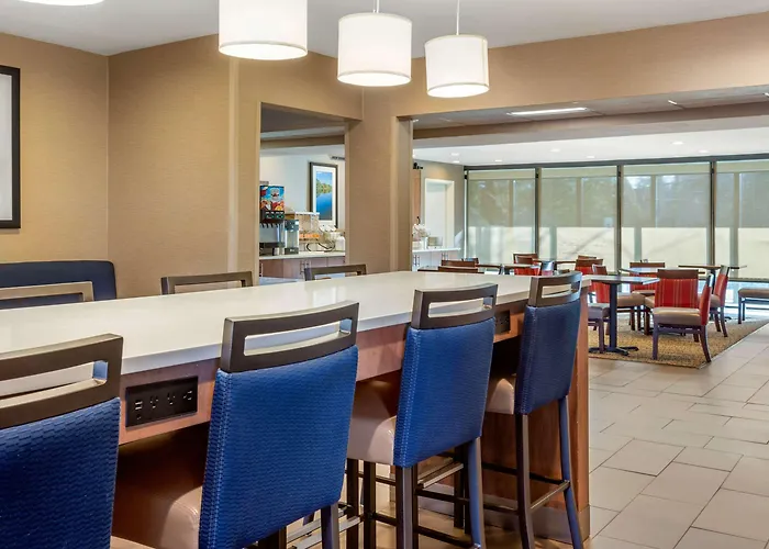 Comfort - Chicago West Hotel 4*