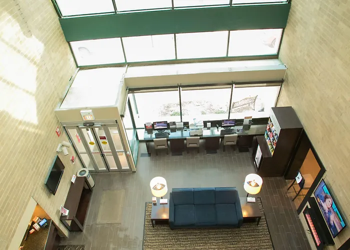 Comfort - Chicago West Hotel 4*