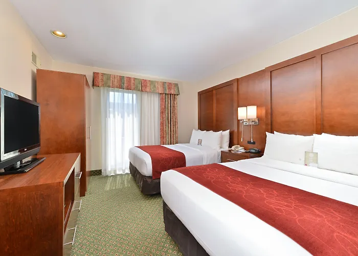 Comfort - Chicago West Hotel 4*
