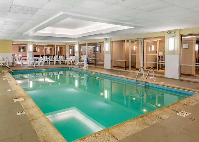 Hotel Comfort - Chicago West 4*