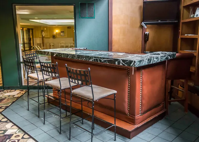 Hotel Comfort - Chicago West 4*