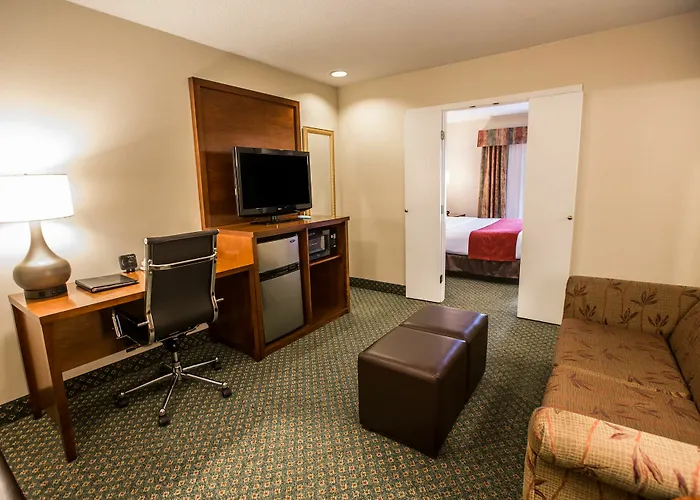 Hotel Comfort - Chicago West 4*